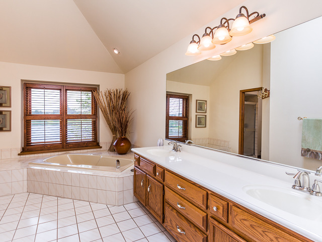 1840 Helen Ct, Wheaton, IL 60189 photo 14