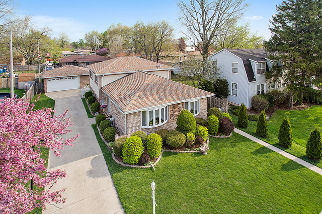 7940 W 75th St, Bridgeview, IL 60455 photo 3
