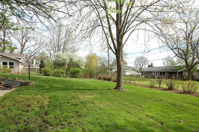 735 Alhambra Ln, Hoffman Estates, IL 60169 photo 15
