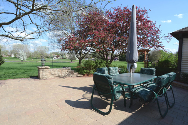 877 Braintree Ln, Bartlett, IL 60103 photo 22