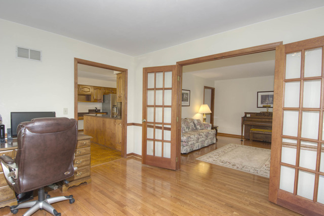 877 Braintree Ln, Bartlett, IL 60103 photo 5