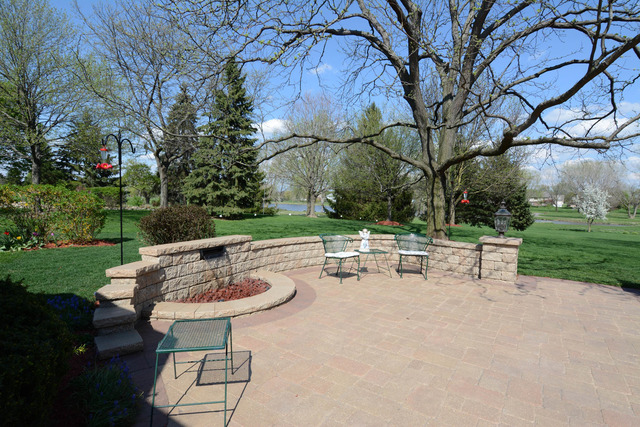 877 Braintree Ln, Bartlett, IL 60103 photo 21