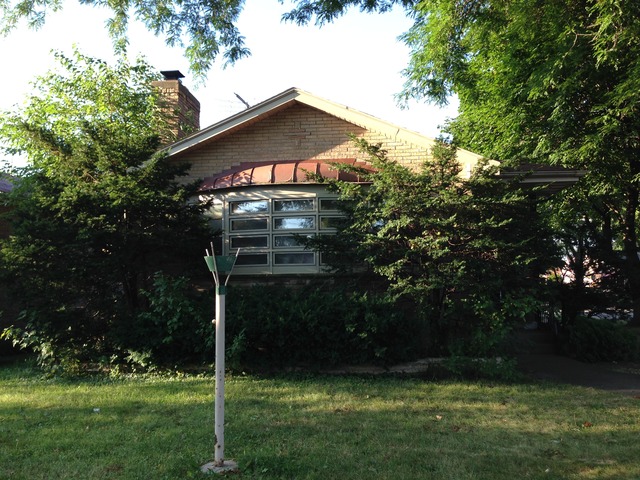 10701 S Lowe Ave, Chicago, IL 60628 photo 1