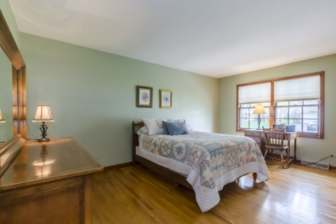 2043 Cromwell Dr, Wheaton, IL 60189 photo 9