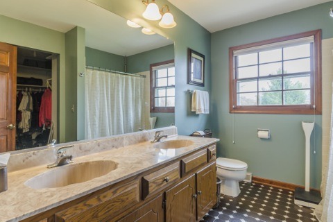 2043 Cromwell Dr, Wheaton, IL 60189 photo 12