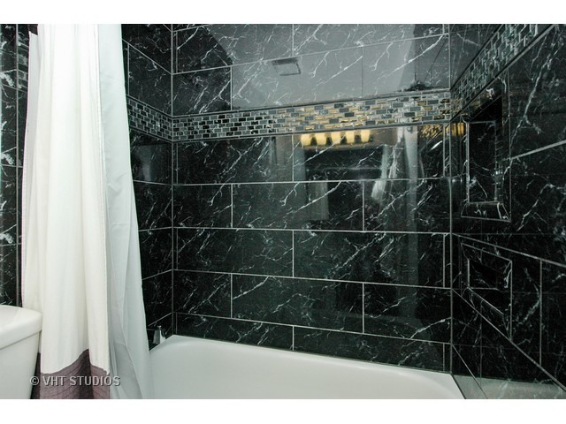 1160 Spring Creek Rd, Elgin, IL 60120 photo 13