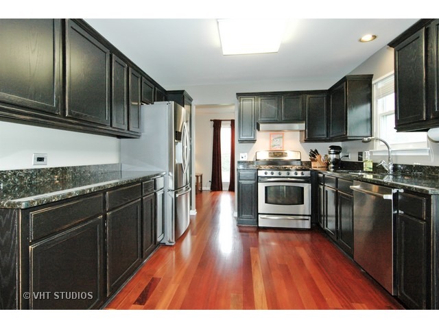 1160 Spring Creek Rd, Elgin, IL 60120 photo 5