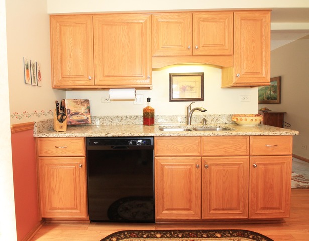 1208 Lynnfield Ln, Bartlett, IL 60103 photo 7
