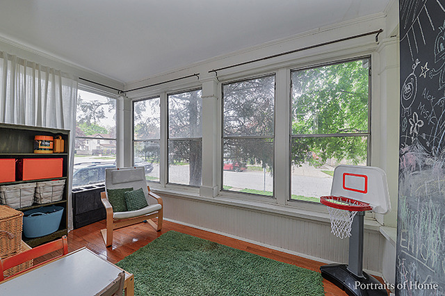 329 Spruce St, Aurora, IL 60506 photo 9