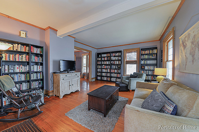 329 Spruce St, Aurora, IL 60506 photo 3
