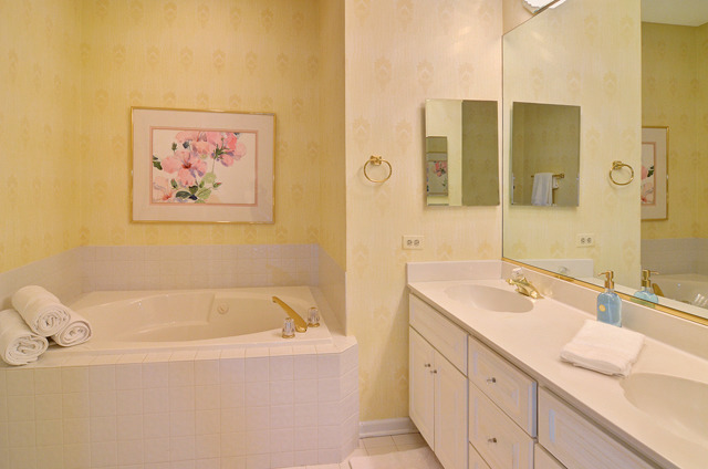 9 E Old Mill Ln, Burr Ridge, IL 60527 photo 12