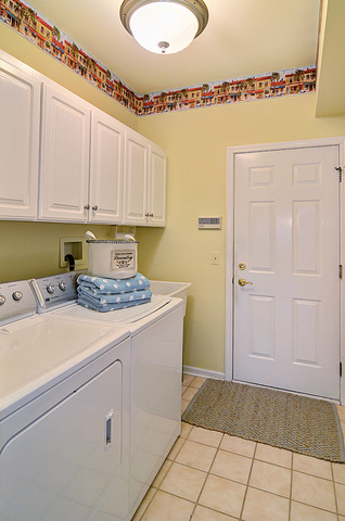 9 E Old Mill Ln, Burr Ridge, IL 60527 photo 16