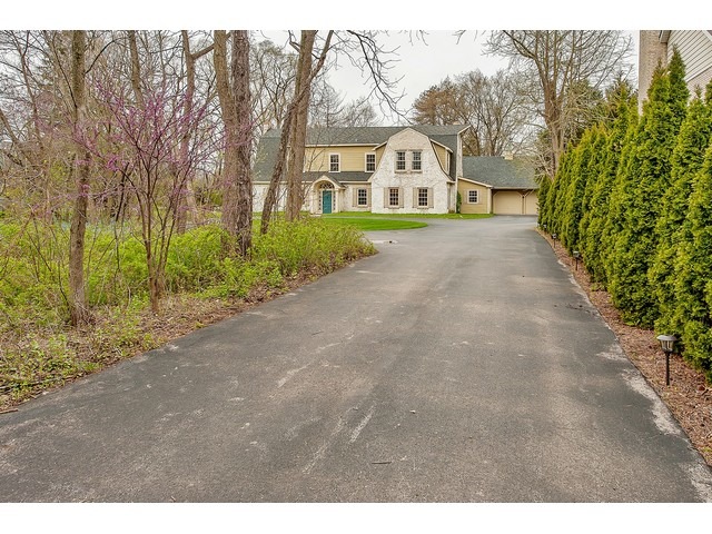 1812 Wagner Rd, Glenview, IL 60025 photo 2