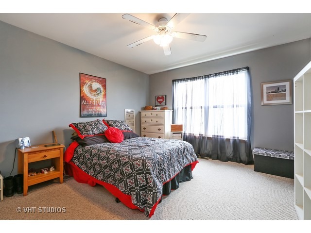 11644 S Decathalon Ln, Plainfield, IL 60585 photo 8