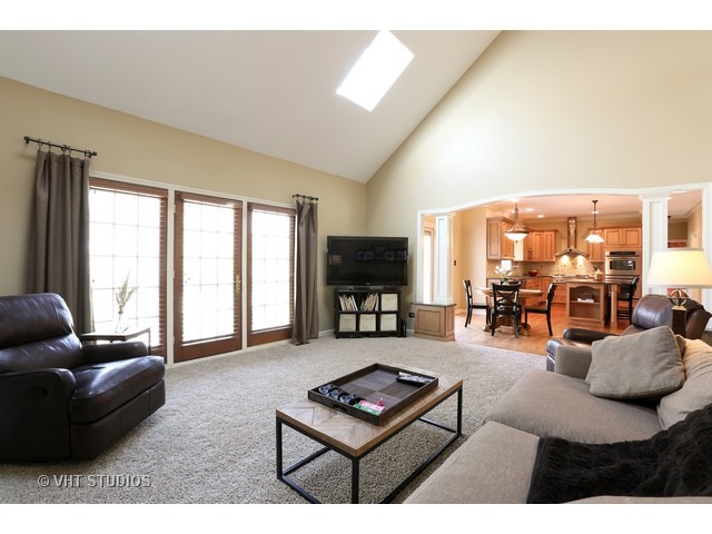 381 Brighton Dr, Wheaton, IL 60189 photo 10