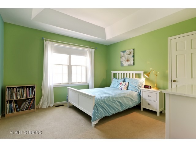 381 Brighton Dr, Wheaton, IL 60189 photo 18