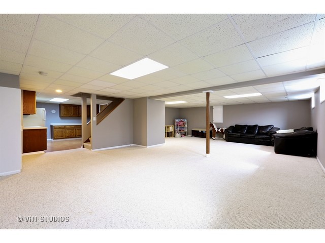 381 Brighton Dr, Wheaton, IL 60189 photo 12