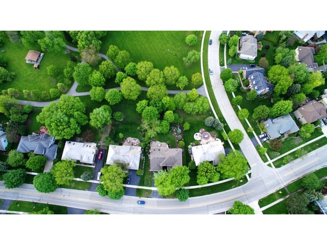381 Brighton Dr, Wheaton, IL 60189 photo 24