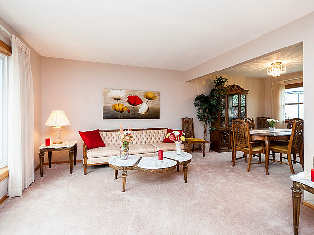 7622 Cherry Tree Ln, Willowbrook, IL 60527 photo 10