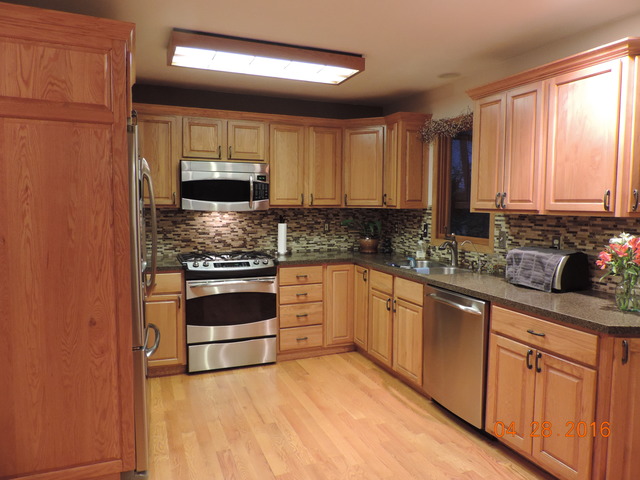 5656 Geneva Ct, Roscoe, IL 61073 photo 2