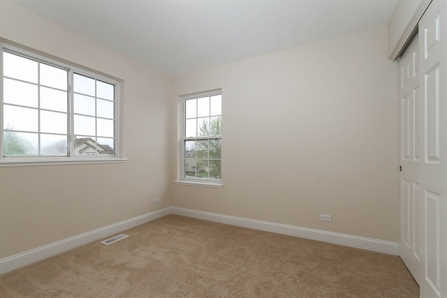 1352 Beacon Ln, Bartlett, IL 60103 photo 20