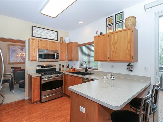 2416 Foxglove Ct, Elgin, IL 60124 photo 7