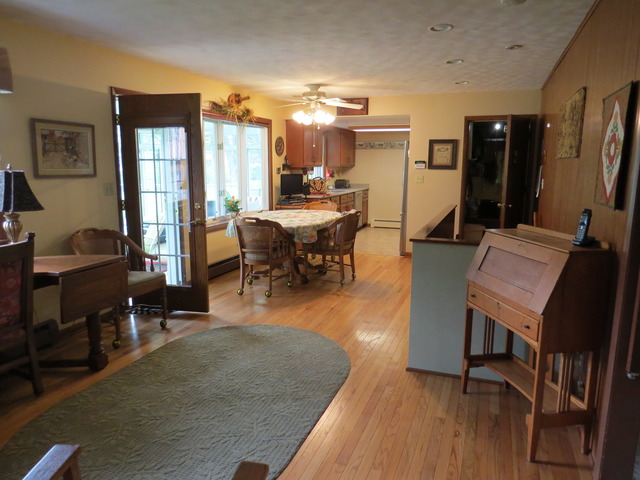796 Carol Ave, Elgin, IL 60123 photo 15