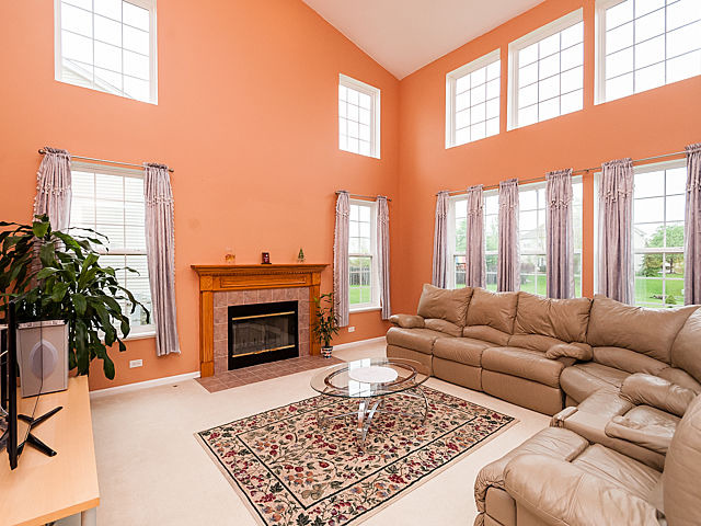 2742 Lundquist Dr, Aurora, IL 60503 photo 9
