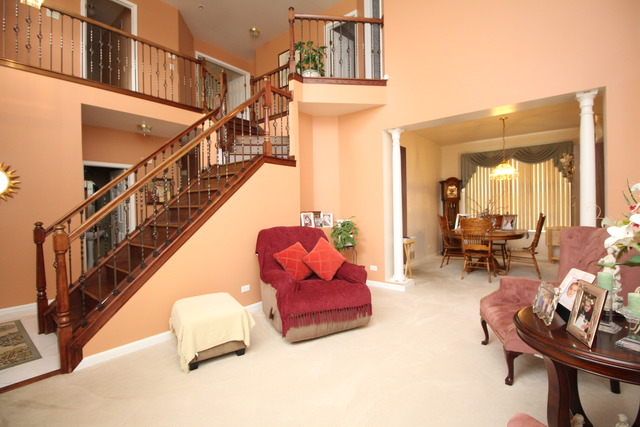 785 Citadel Ct, Des Plaines, IL 60016 photo 5