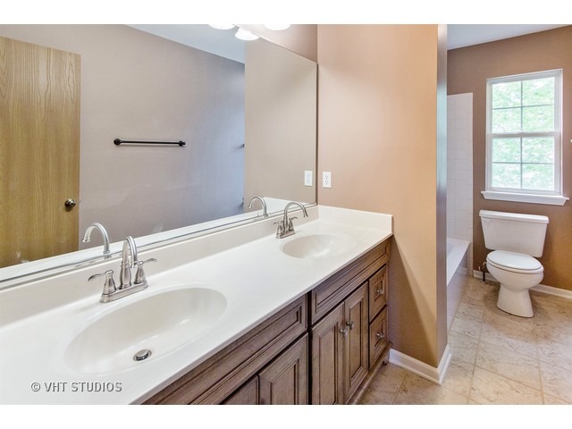 13717 S Jane Cir, Plainfield, IL 60544 photo 9
