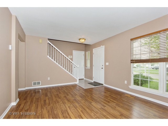 13717 S Jane Cir, Plainfield, IL 60544 photo 2