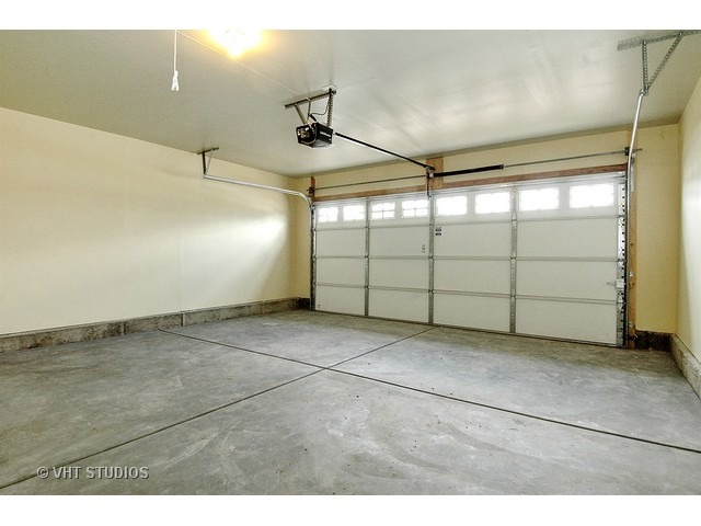 3853 Eagle Ridge Dr, Elgin, IL 60124 photo 10