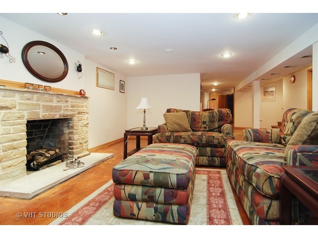 732 Selborne Rd, Riverside, IL 60546 photo 13
