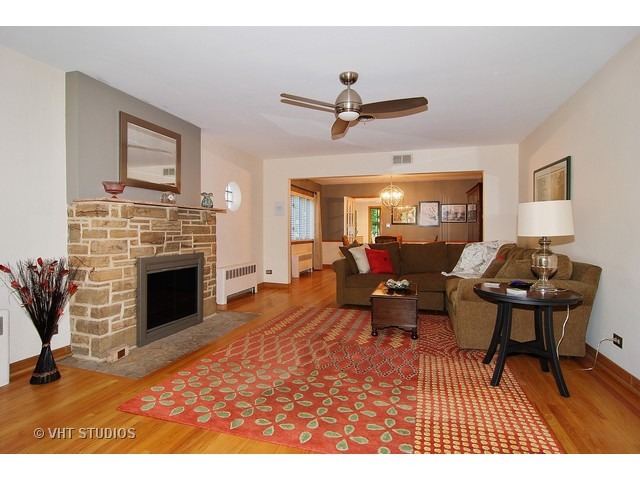 732 Selborne Rd, Riverside, IL 60546 photo 4