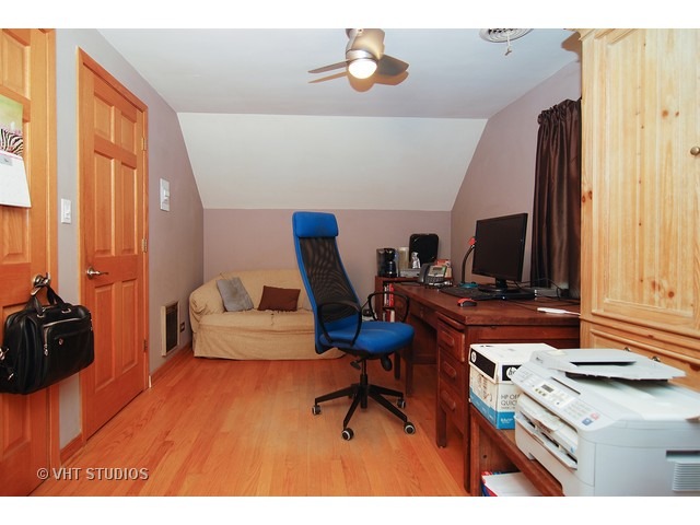 732 Selborne Rd, Riverside, IL 60546 photo 12