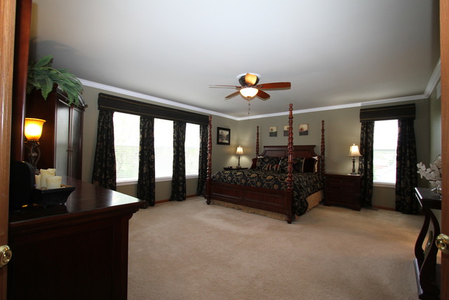 2415 Eisenhower Blvd, Mchenry, IL 60051 photo 12