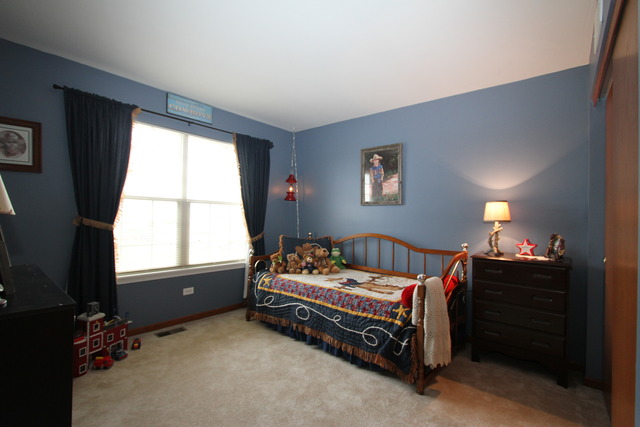 2415 Eisenhower Blvd, Mchenry, IL 60051 photo 17