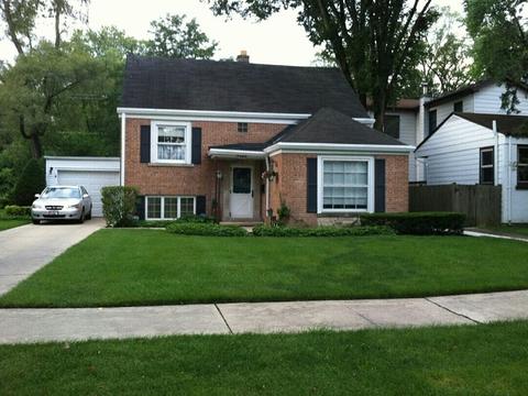2143 Oak Ave, Northbrook, IL 60062 photo 1