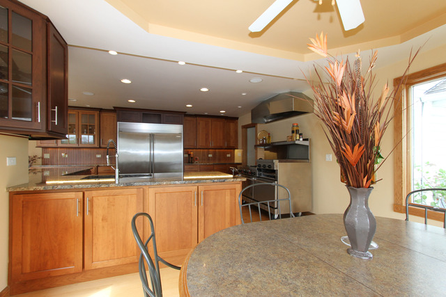 710 S Riverside Dr, Mchenry, IL 60050 photo 6