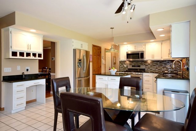2500 Doncaster Dr, Aurora, IL 60504 photo 7