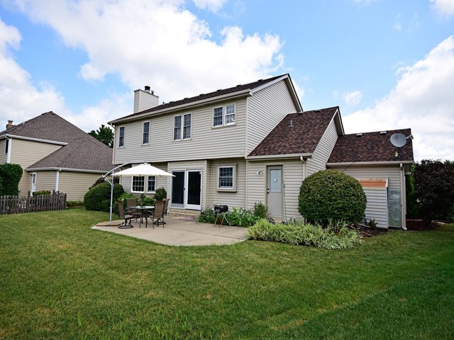 2500 Doncaster Dr, Aurora, IL 60504 photo 4