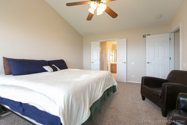 1033 Spinnaker St, Elgin, IL 60123 photo 9