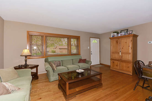 244 S Hatlen Ave, Mount Prospect, IL 60056 photo 3