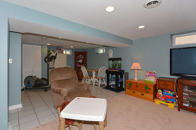 244 S Hatlen Ave, Mount Prospect, IL 60056 photo 17