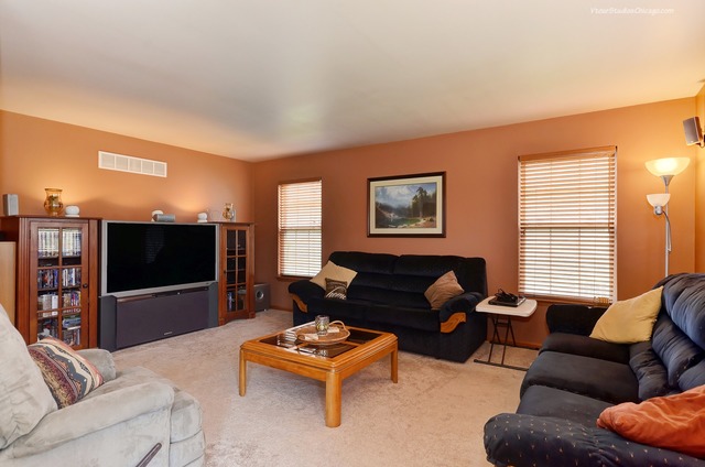 2226 Ashby Ln, Plainfield, IL 60586 photo 9