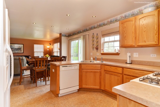 2226 Ashby Ln, Plainfield, IL 60586 photo 5