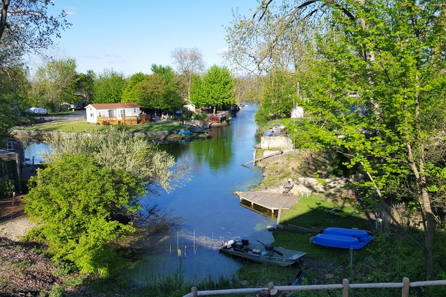 111 Fossil Ridge Rd, Wilmington, IL 60481 photo 2