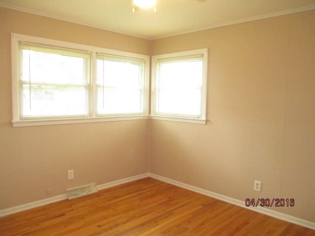 217 Hill Rd, Mchenry, IL 60051 photo 8