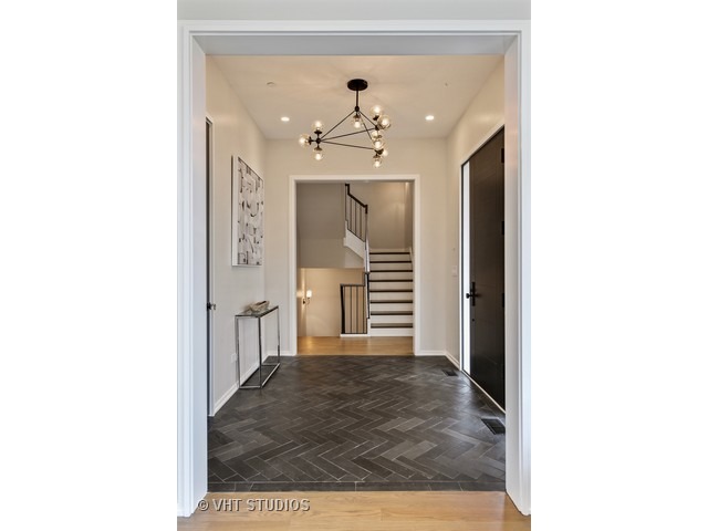  1763 N Wilmot Ave, Chicago, IL 60647 photo 3