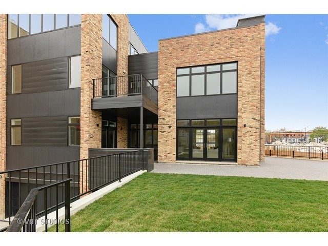  1763 N Wilmot Ave, Chicago, IL 60647 photo 25